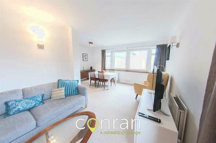 2 Bedroom Apartment To Rent In Dartmouth Hill, Greenwich, SE10