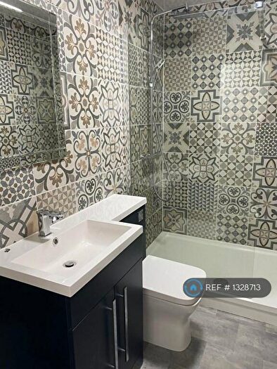 2 Bedroom Flat To Rent In Plungington Road, Fulwood, Preston, PR2