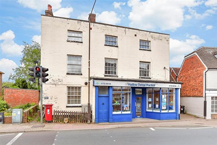 2 Bedroom Flat For Sale In High Street, Hadlow, Tonbridge, Kent, TN11
