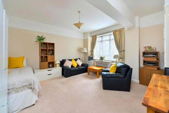 Studio To Rent In University Street, Warren Street, WC1E