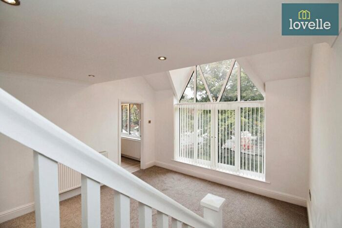 2 Bedroom Flat For Sale In Grosvenor Crescent, Grimsby, DN32