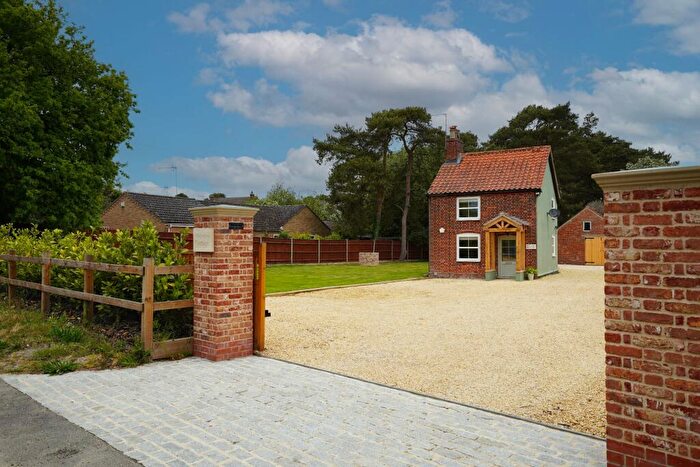 2 Bedroom Detached House For Sale In Melrose Cottage, Back Lane, Lowestoft, NR32