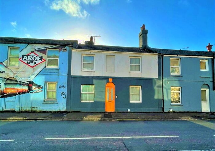 3 Bedroom Terraced House To Rent In Viaduct Road, City Centre, Brighton, BN1