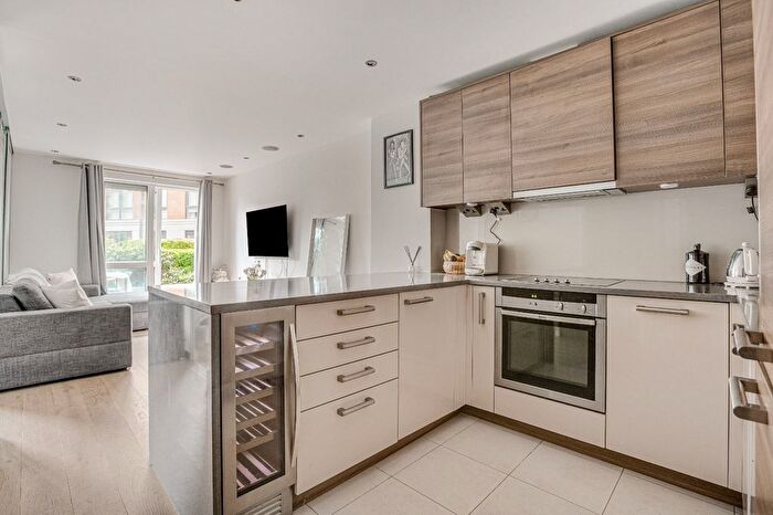1 Bedroom Flat To Rent In Doulton House, Park Street, SW6