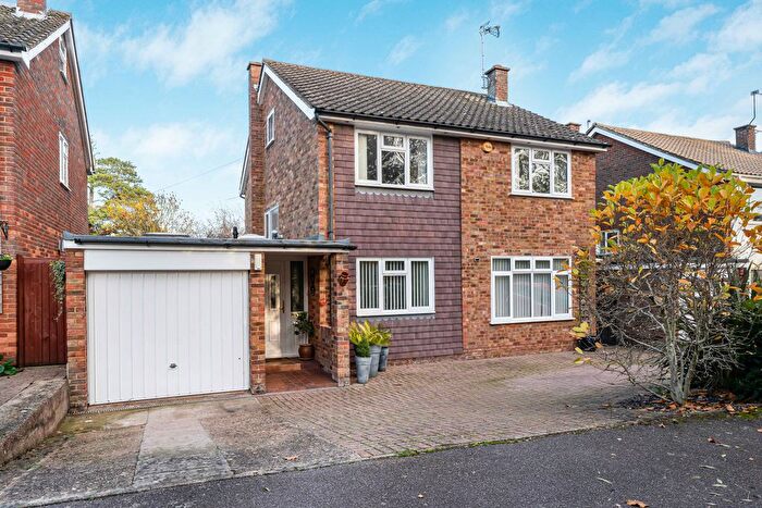 4 Bedroom Detached House For Sale In Lynsey Close, Redbourn, AL3