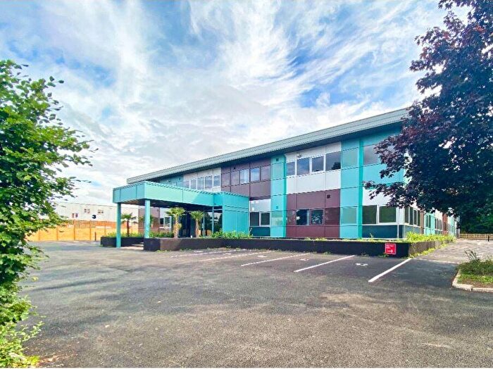 1 Bedroom Flat To Rent In Oakley Place, Redfields Lane, Fleet, GU52