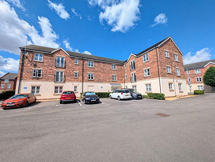 2 Bedroom Flat To Rent In Temple Court, Wakefield, West Yorkshire, Uk, WF1