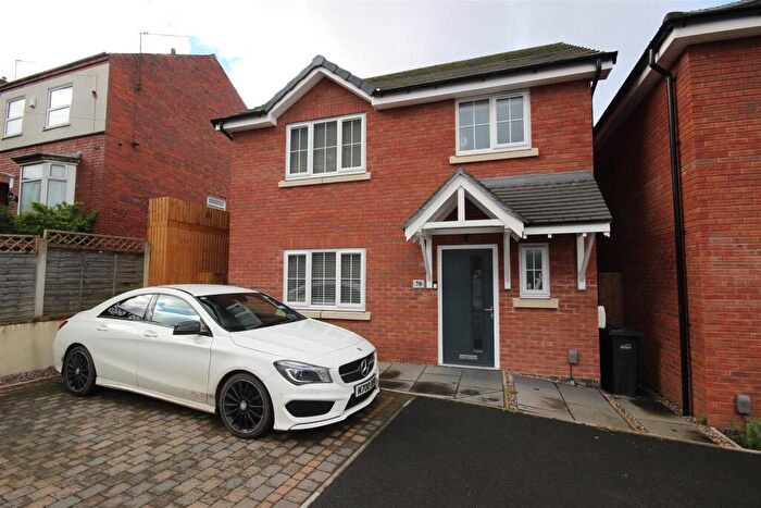3 Bedroom Detached House To Rent In Vale Gardens, Banners Lane, Halesowen, B63