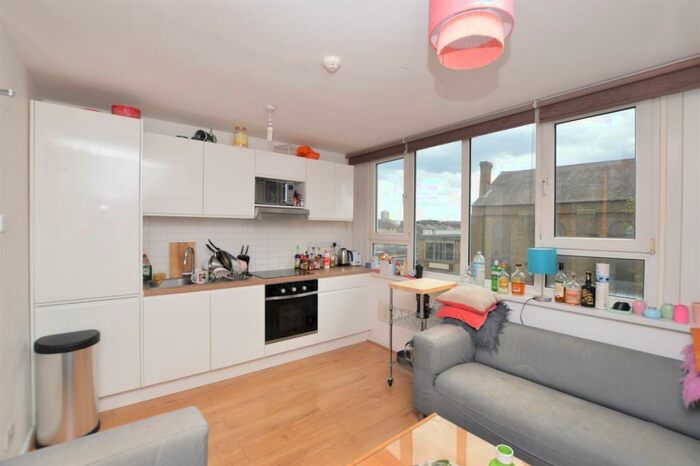 4 Bedroom Maisonette To Rent In East Surrey Grove Peckham, SE15