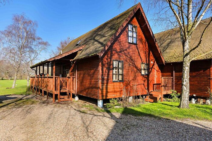 3 Bedroom Lodge For Sale In Mill Road, Buckden, PE19