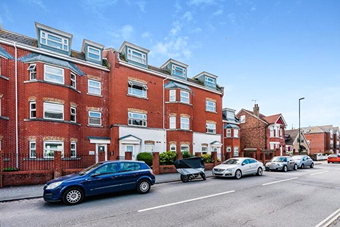 1 Bedroom Flat For Sale In Longford Road, Bognor Regis, PO21