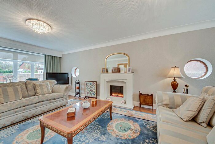 3 Bedroom Detached Bungalow For Sale In Westbourne Road, Southport, PR8