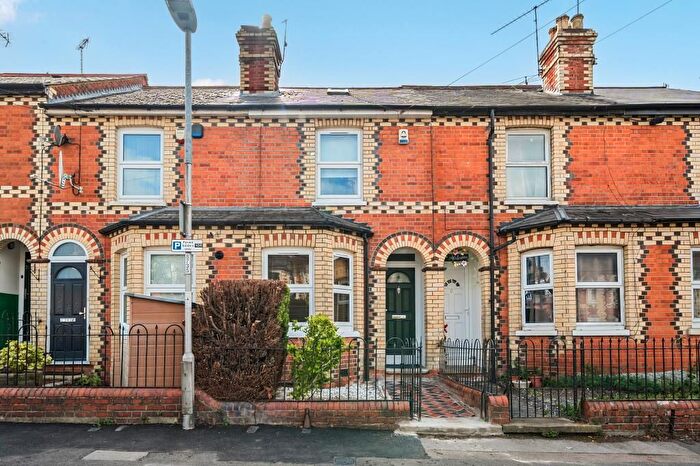 2 Bedroom Terraced House For Sale In Highgrove Street, Reading, RG1
