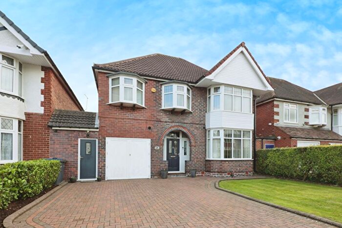 5 Bedroom Detached House For Sale In Sunnybank Road, Sutton Coldfield, B73