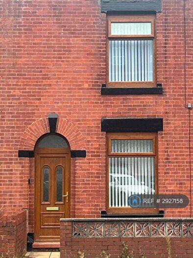 2 Bedroom Terraced House To Rent In Fields New Road, Oldham, OL9