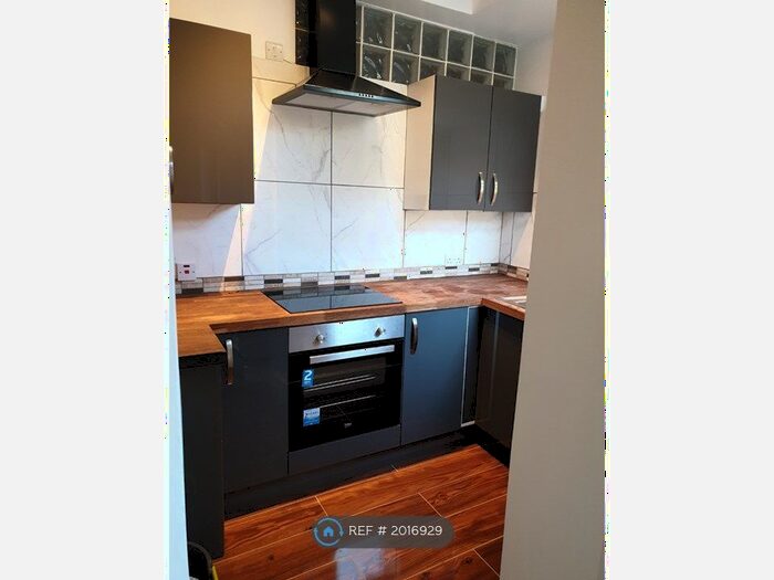 2 Bedroom Flat To Rent In Ealing, Ealing, W13