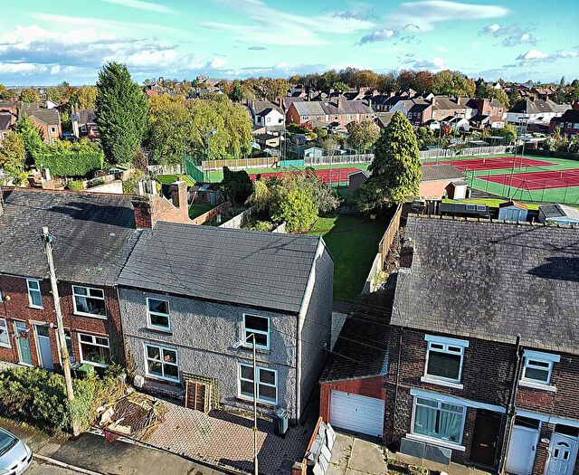 3 Bedroom Semi-Detached House For Sale In Heage Road, Ripley, DE5