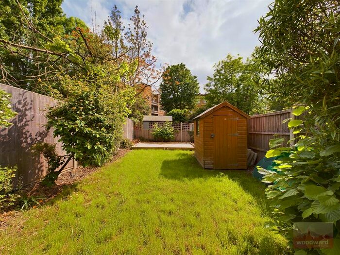 2 Bedroom Flat To Rent In Welldon Crescent, Harrow-On-The-Hill, Harrow, HA1