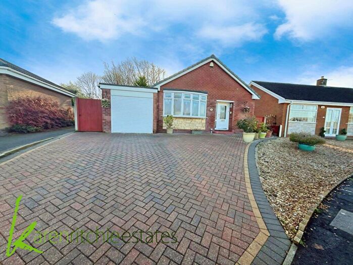 3 Bedroom Bungalow For Sale In Sandray Close, Ladybridge, BL3
