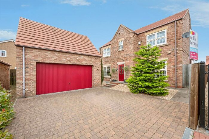 4 Bedroom Detached House For Sale In Hazelwood Gardens, Edenthorpe, Doncaster, DN3