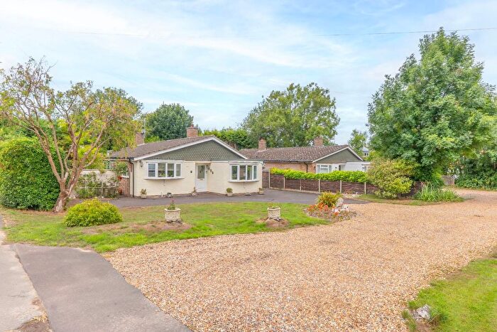 4 Bedroom Detached Bungalow For Sale In Greenacres, Cheddington Road, Pitstone, LU7