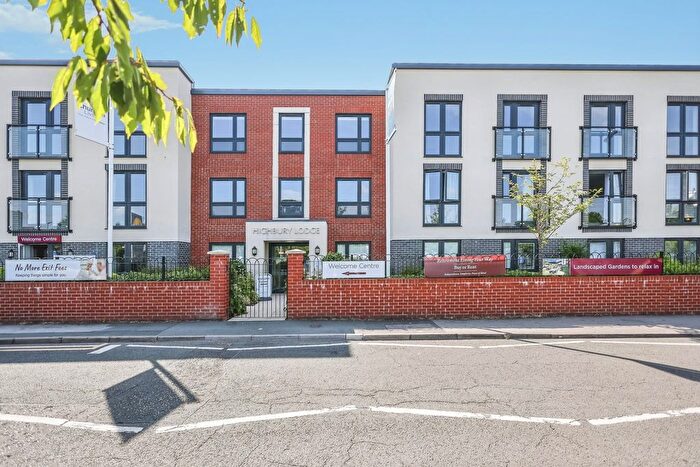 2 Bedroom Flat For Sale In Silver Street, Birmingham, West Midlands, B14