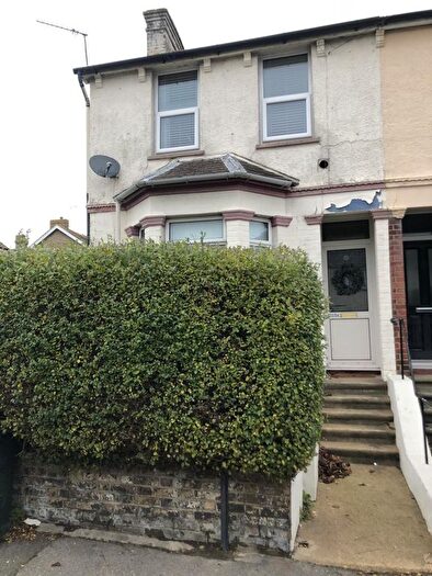 3 Bedroom End Of Terrace House To Rent In Elms Vale Road, Dover, CT17
