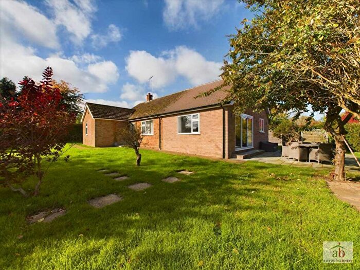 3 Bedroom Bungalow For Sale In Aberfeldy, Great Bealings, IP13