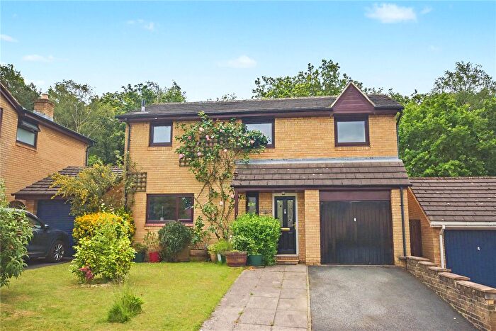 3 Bedroom Detached House For Sale In The Three Oaks, Eaton Hill, Leeds, West Yorkshire, LS16