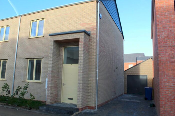 2 Bedroom Semi-Detached House To Rent In The Maples, Humberston, Grimsby DN36