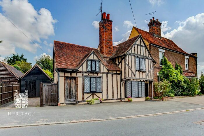 4 Bedroom Link Detached House For Sale In Church Street, Kelvedon, CO5