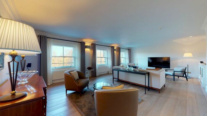 3 Bedroom Flat To Rent In Hyde Park Gate, London SW7