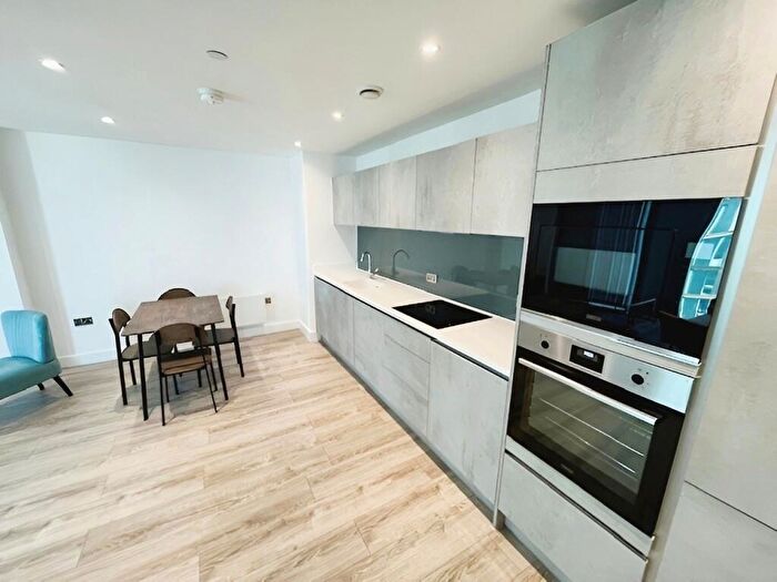 2 Bedroom Apartment To Rent In Potato Wharf, M3