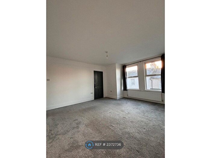 1 Bedroom Flat To Rent In Corporation Road, Plymouth, PL2