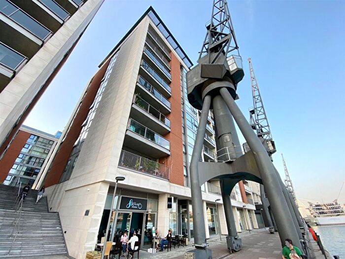 1 Bedroom Flat For Sale In Capital East Apartments, Western Gateway, E16