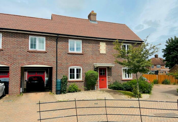 4 Bedroom Link Detached House To Rent In Lindsell Avenue, Letchworth Garden City, SG6