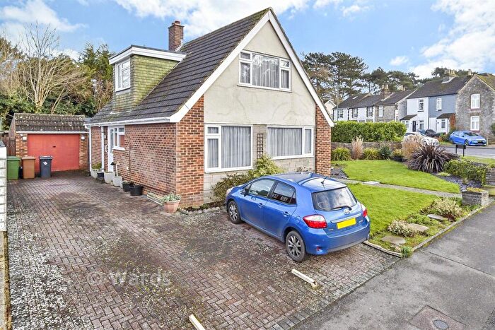 3 Bedroom Chalet For Sale In Shaftesbury Drive, Maidstone, Kent, ME16