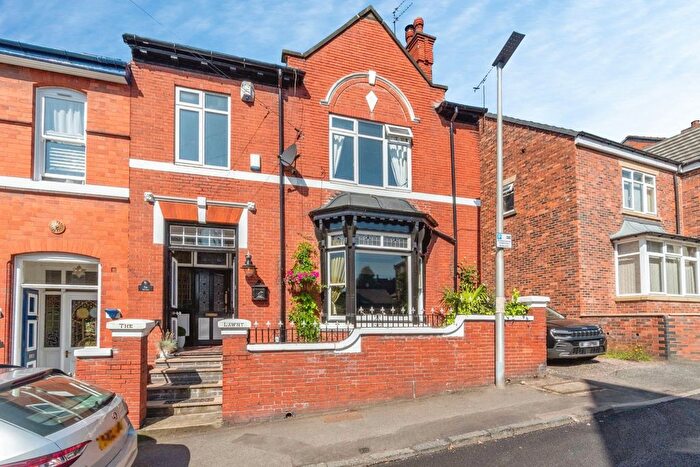 4 Bedroom Detached House For Sale In Hollies Drive, Wednesbury, West Midlands, WS10