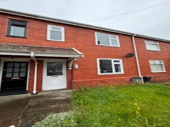 3 Bedroom House To Rent In Grove Road, Clydach, Swansea, SA6