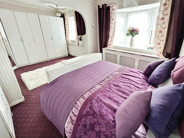 1 Bedroom Bungalow For Sale In Ragees Road, Kingswinford, DY6