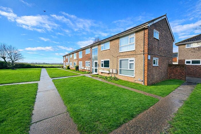 1 Bedroom Flat For Sale In Sylvan Road, Lancing, BN15