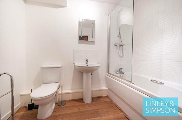 2 Bedroom Flat For Sale In Goodman Street, Hunslet, Leeds, LS10