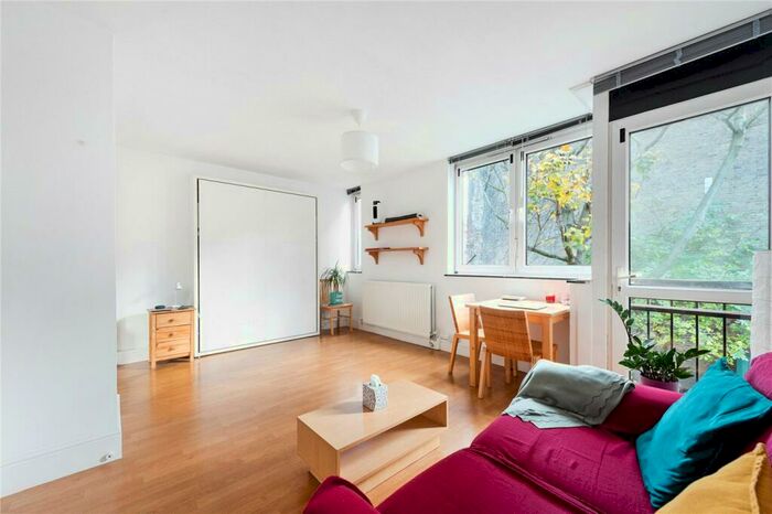 Apartment To Rent In Banner Street, London, EC1Y