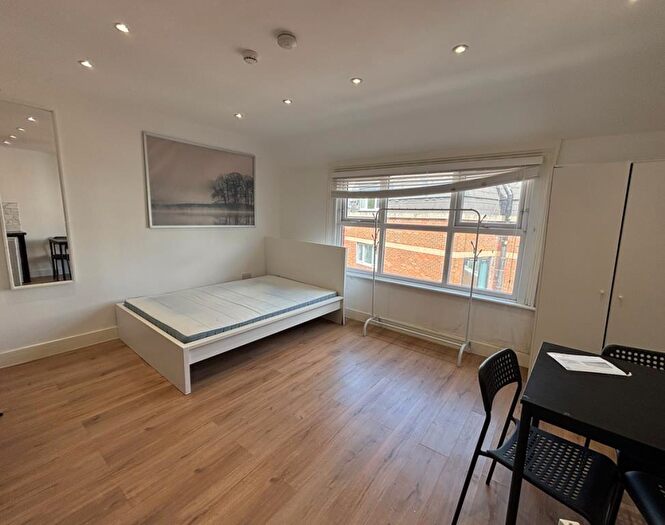 Apartment To Rent In London Road, Reading, RG1
