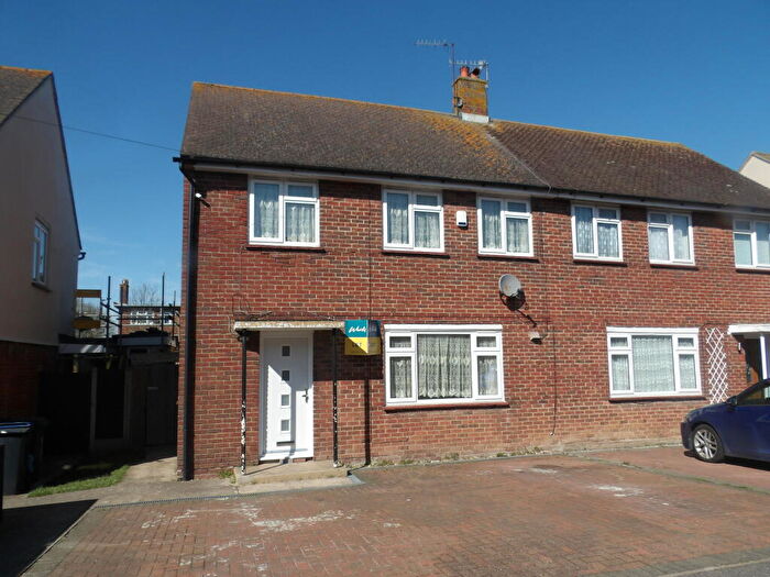 4 Bedroom House To Rent In Zealand Road, Canterbury, CT1