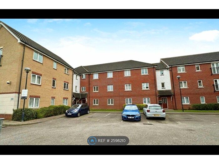 2 Bedroom Flat To Rent In Glandford Way, London, RM6