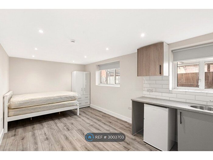 Studio To Rent In Hornchurch Road, Hornchurch, RM12