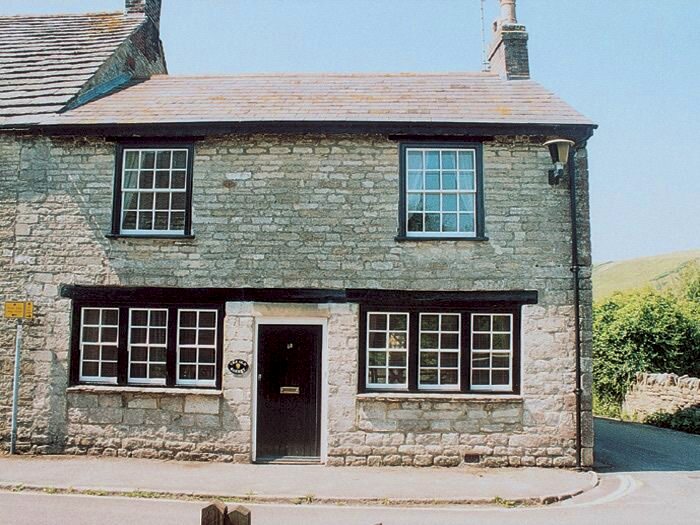 3 Bedroom Cottage To Rent In West Street, Corfe Castle, BH20