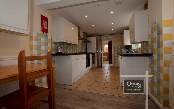9 Bedroom Semi-Detached House To Rent In |Ref: |, Lodge Road, Southampton, SO14