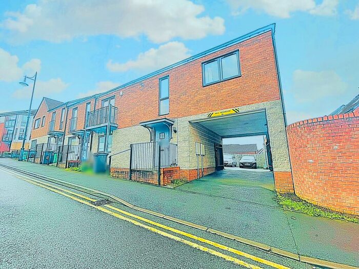 2 Bedroom House To Rent In Charity Bick Way, West Bromwich, B70